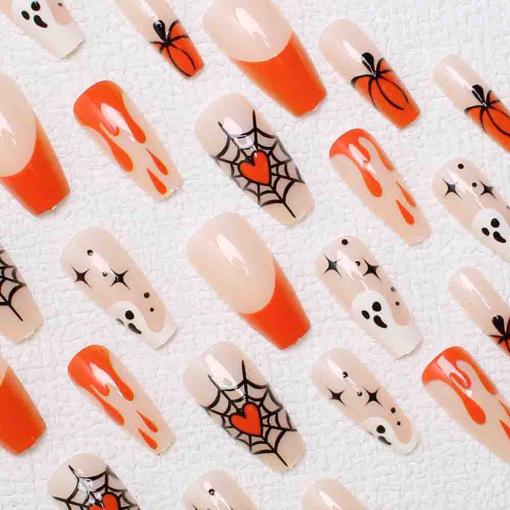 Halloween-inspirierte Press-On Nagelkunst Brehn