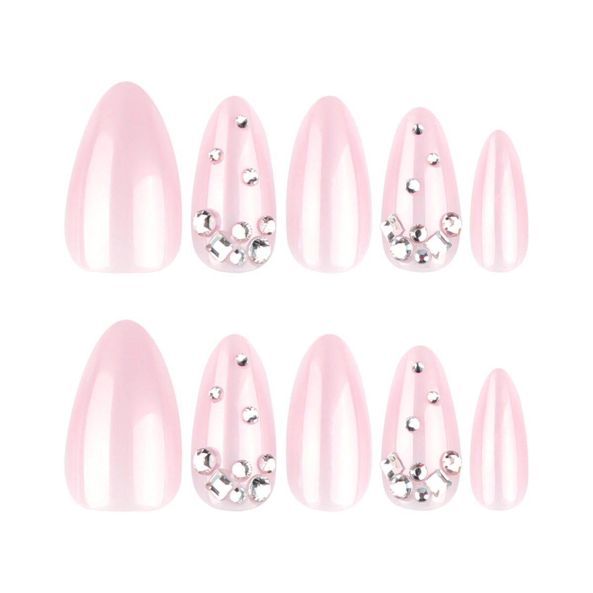 Kunstvolle Nailart mit zarten Glitzerakzenten und elegantem French-Tip Brehn