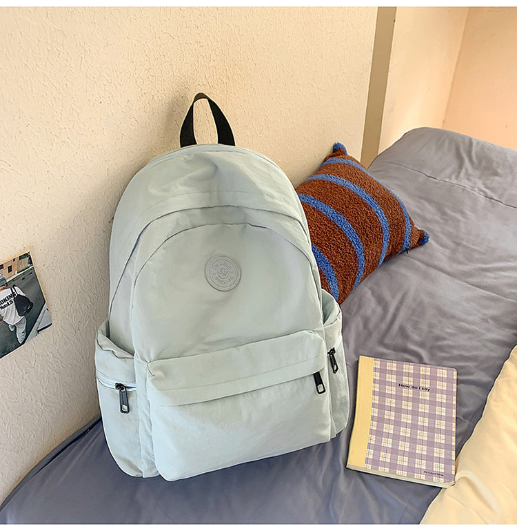 Leichter lässiger Schulrucksack