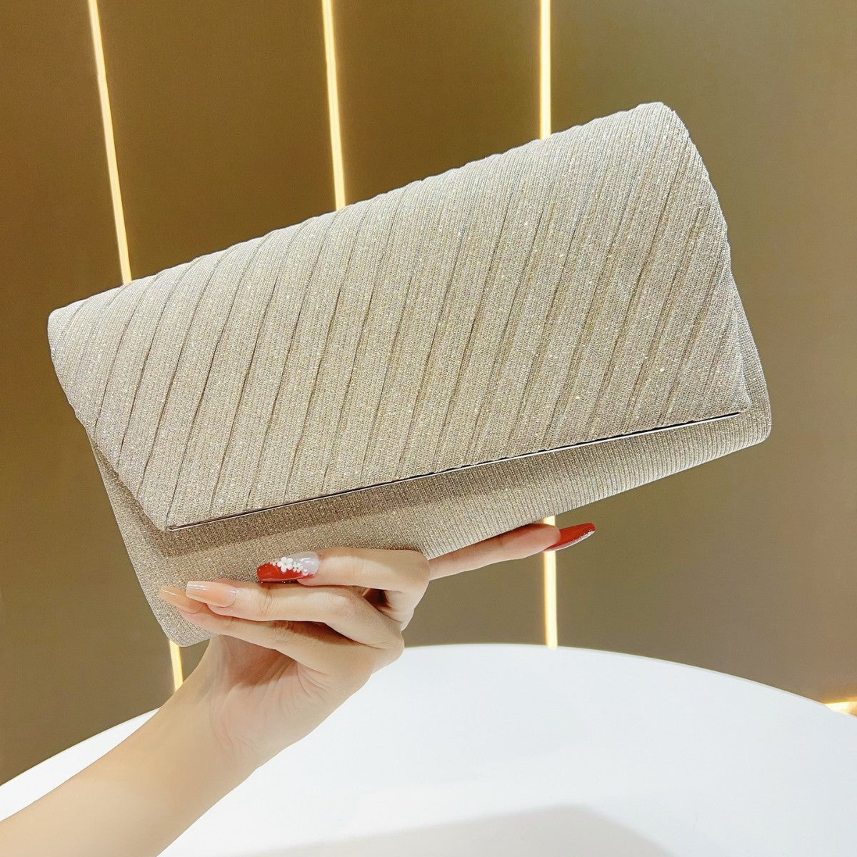Elegante Falt-Clutch