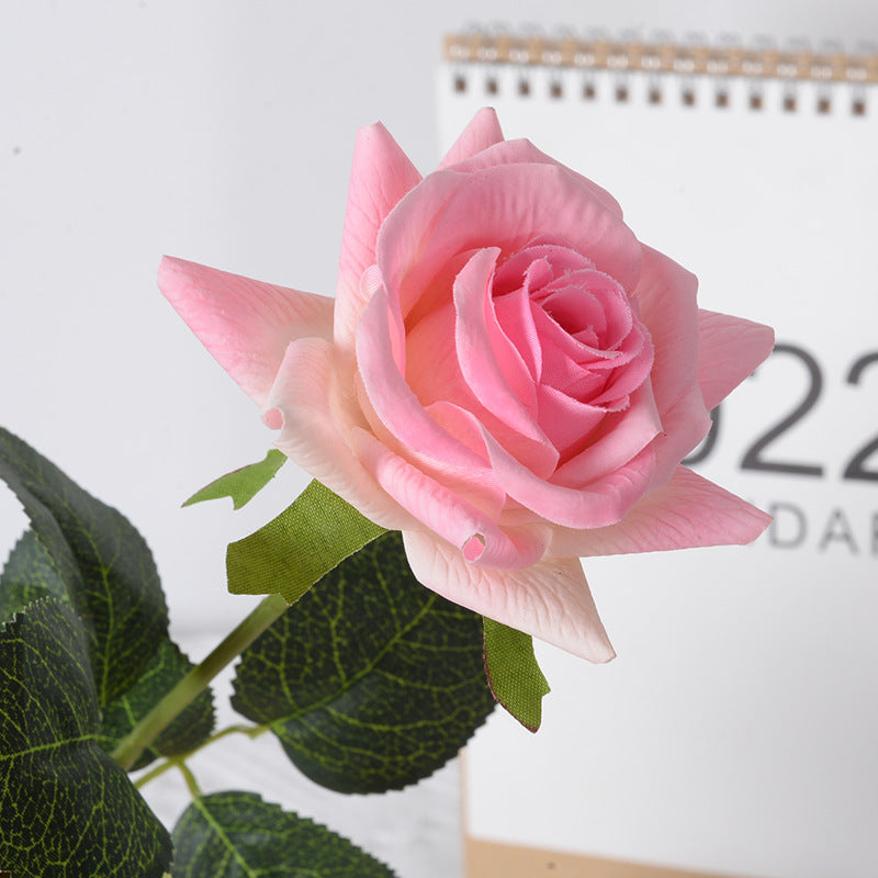 Elegante künstliche Rosen Dekoration
