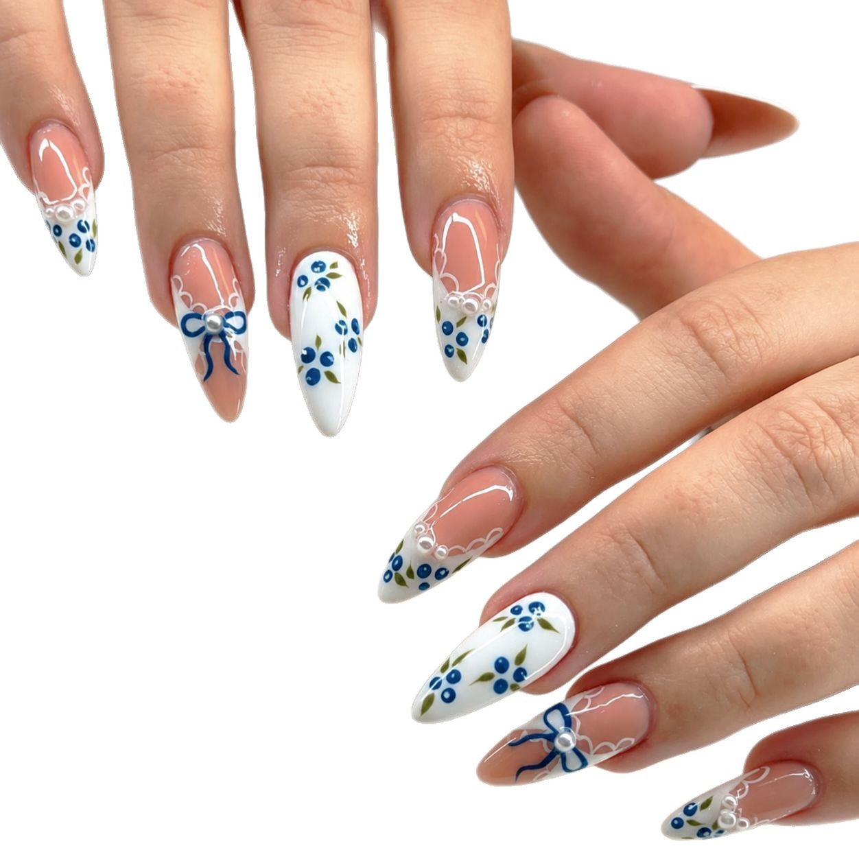 Kunstnägel mit Romantischem Blumen- und Schleifendekor Brehn