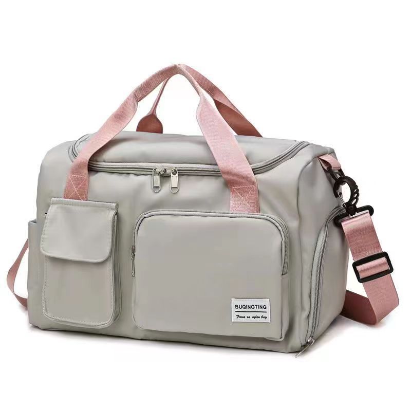 Sportliche Reisetasche Mit Mehreren Fächern Brehn