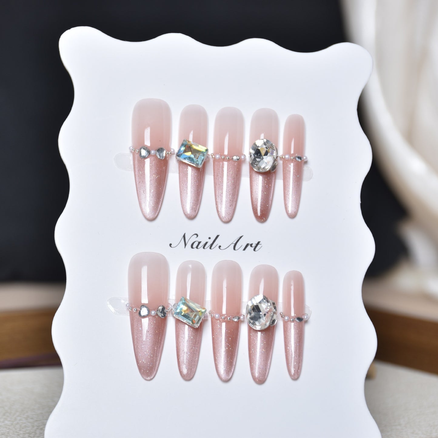 Dekorative Nagelkunst Brehn