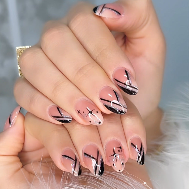 Künstlerisches Press-On Nagelset mit geometrischem Design Brehn