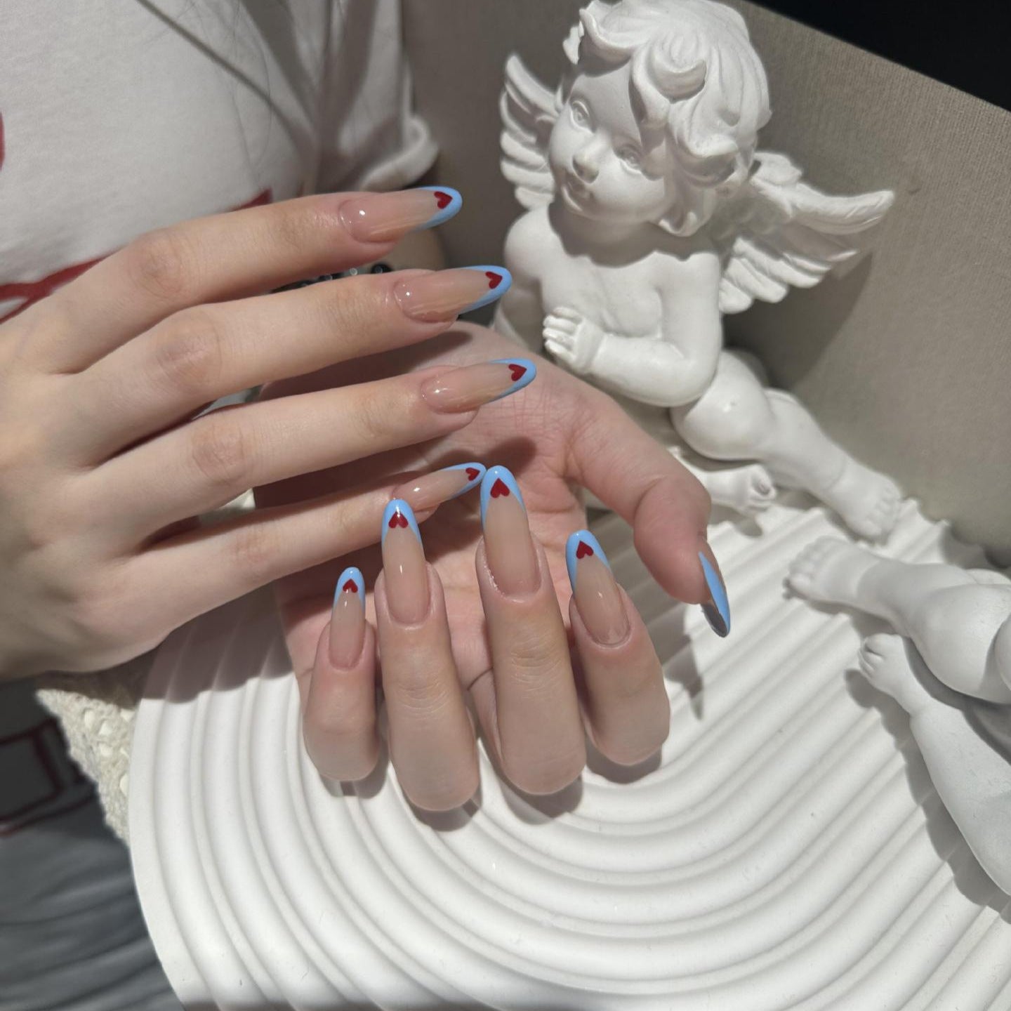 Kunstnägel mit Herzförmigem Design Brehn