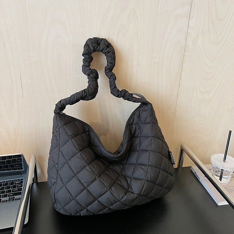 Chic Everyday Hobo Bag Brehn