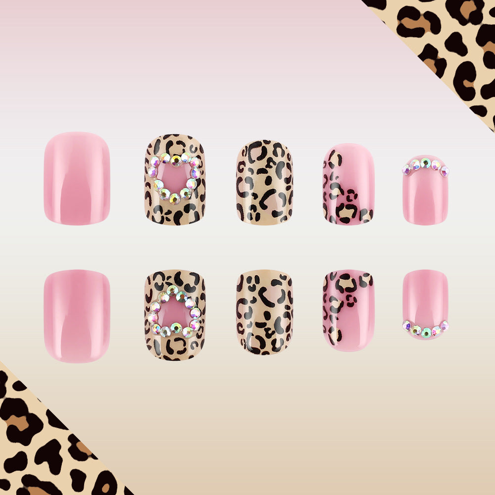 Dekoratives Nagelkunst-Set mit Leopardenmustern Brehn