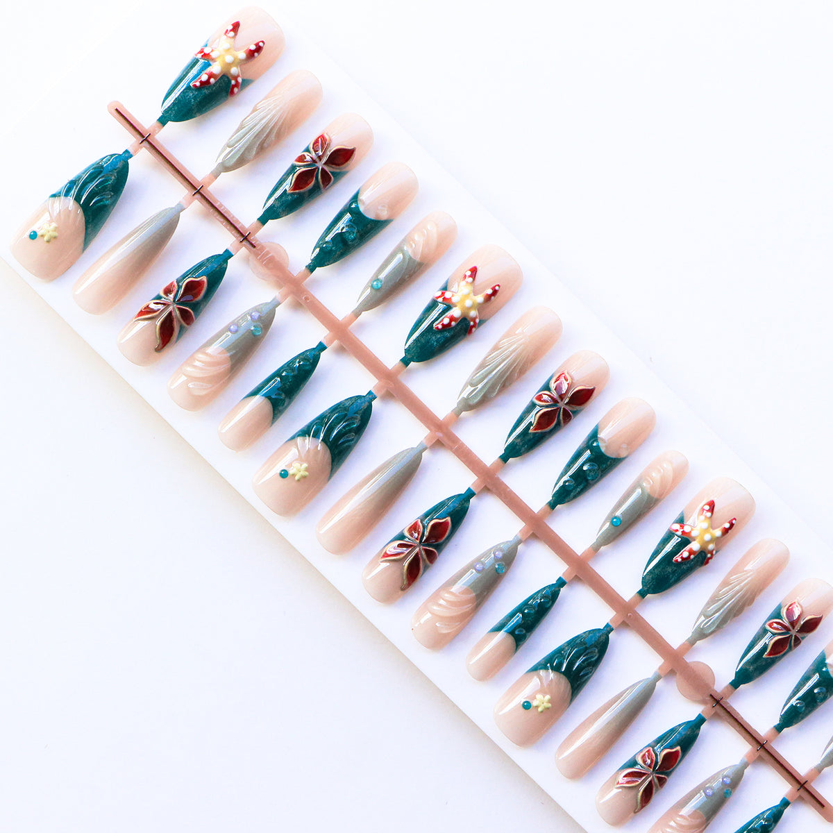 Dekorative Nagelkunst