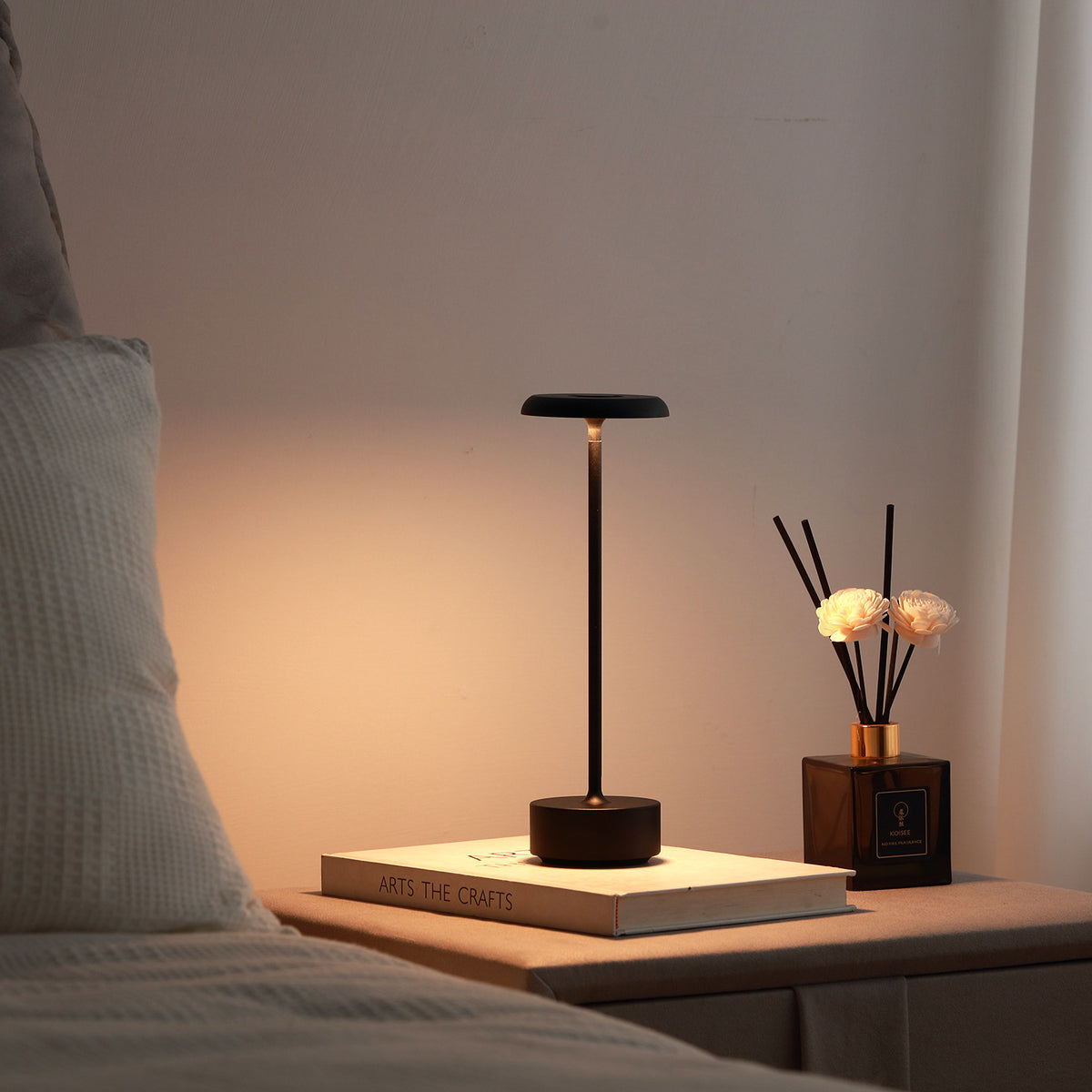 Zeitgenössische Minimalistische Tischlampe für moderne Dekoration