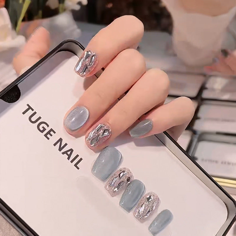 Glänzendes Nagelset Brehn