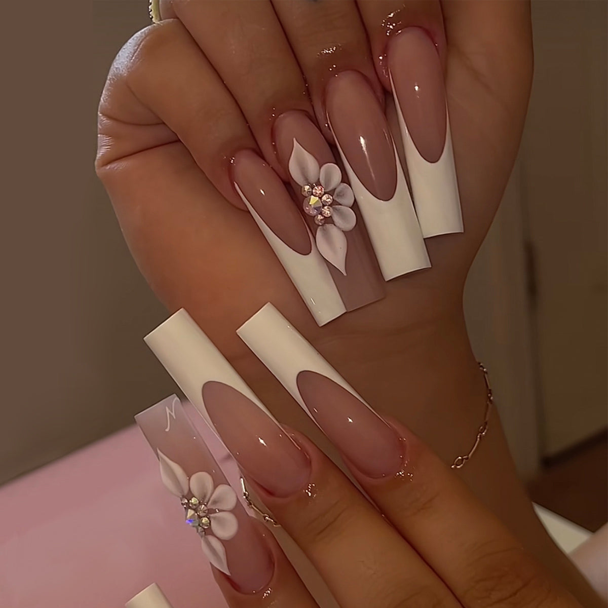 Elegantes florales Design Press-On Nagelset Brehn