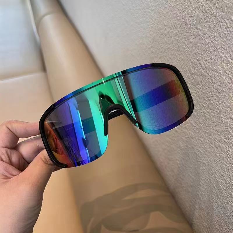 Sportliche Wickelsonnenbrille Brehn