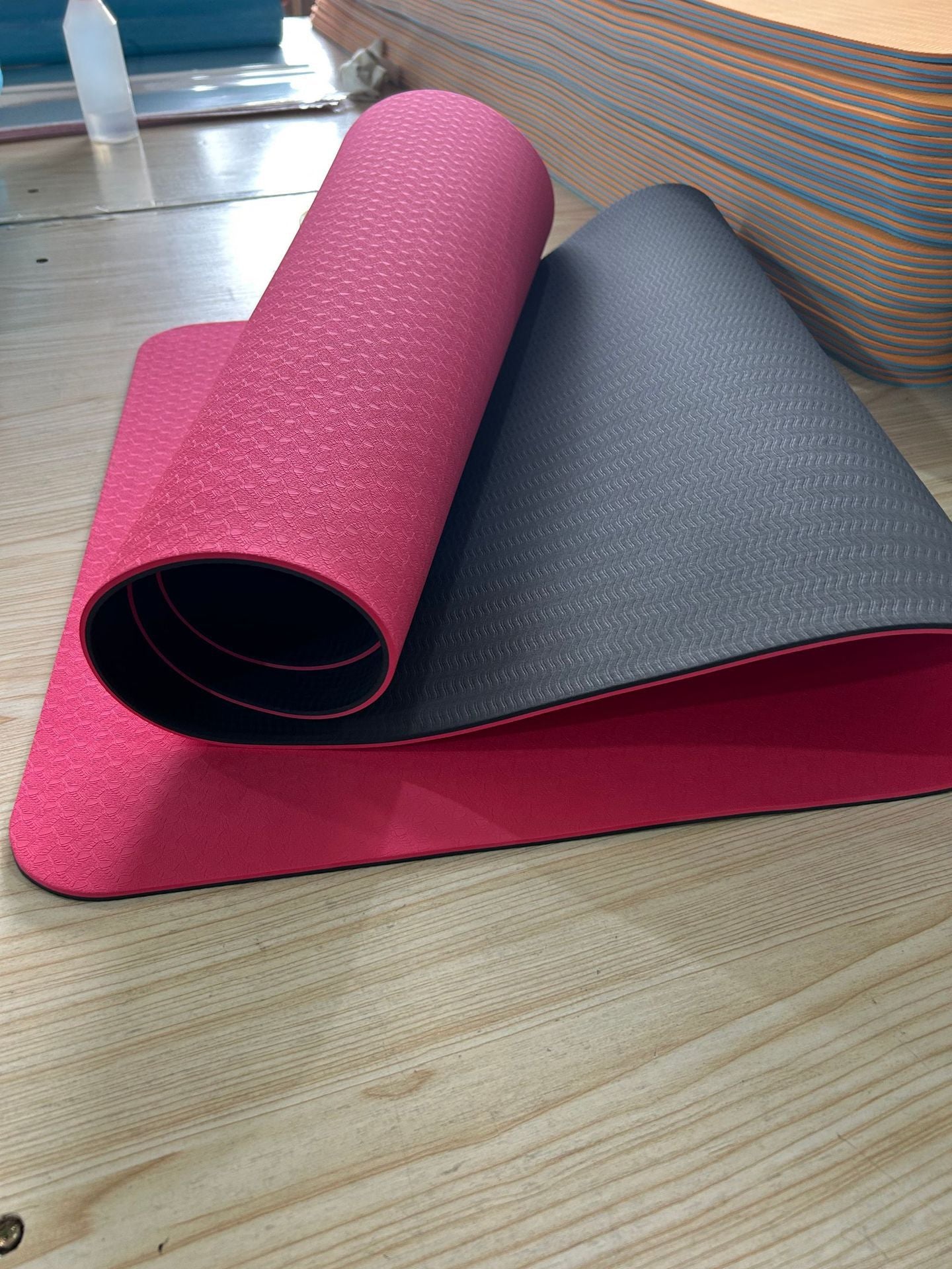 Rutschfeste Fitness-Yogamatte mit Doppelter Dämpfung Brehn