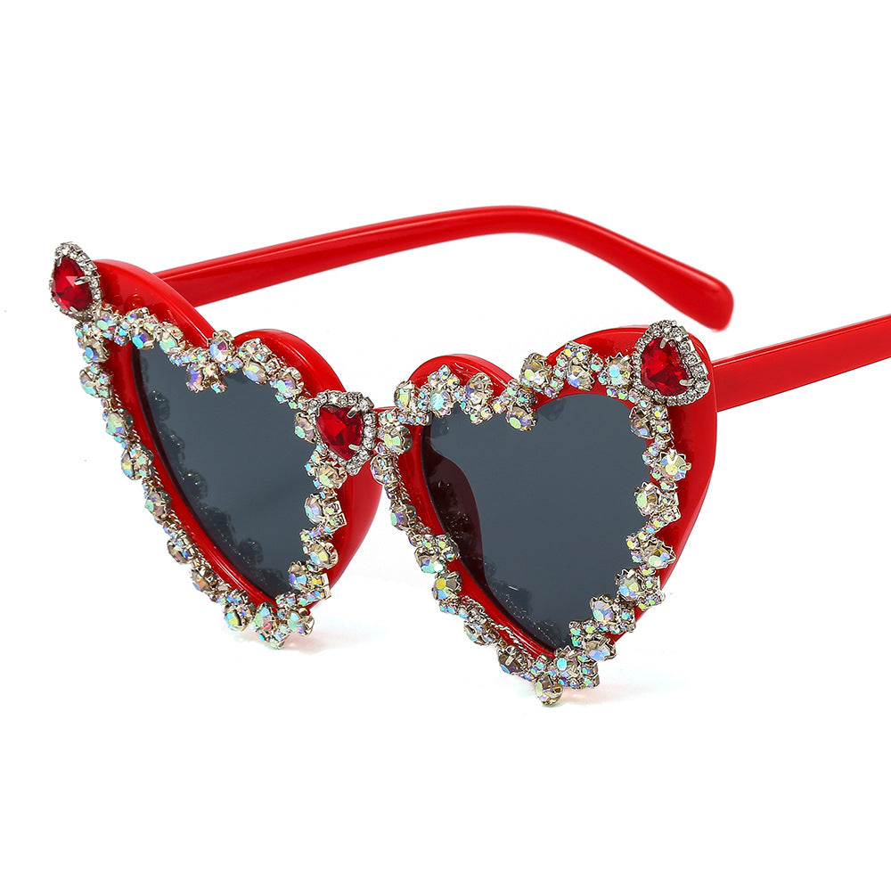 Damen Herzförmige Glamour-Sonnenbrille mit Strassverzierungen Brehn