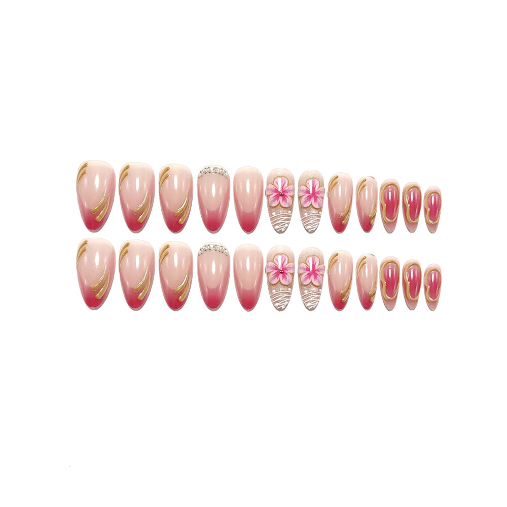 Kunstvolle Nagelverlängerungen mit Floralem Design Brehn
