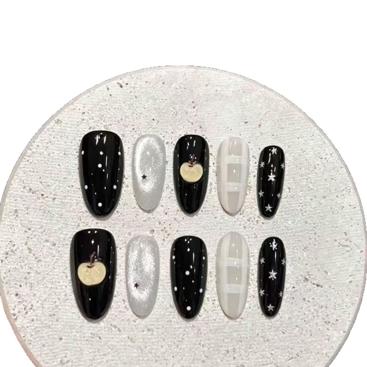 Dekorative Press-On Nagelkunst Set Brehn