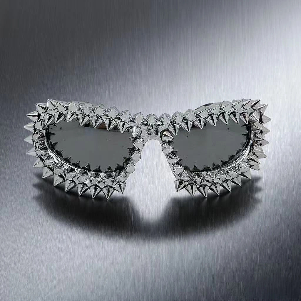 Damen Statement-Sonnenbrille mit kreativen Nietenakzenten Brehn