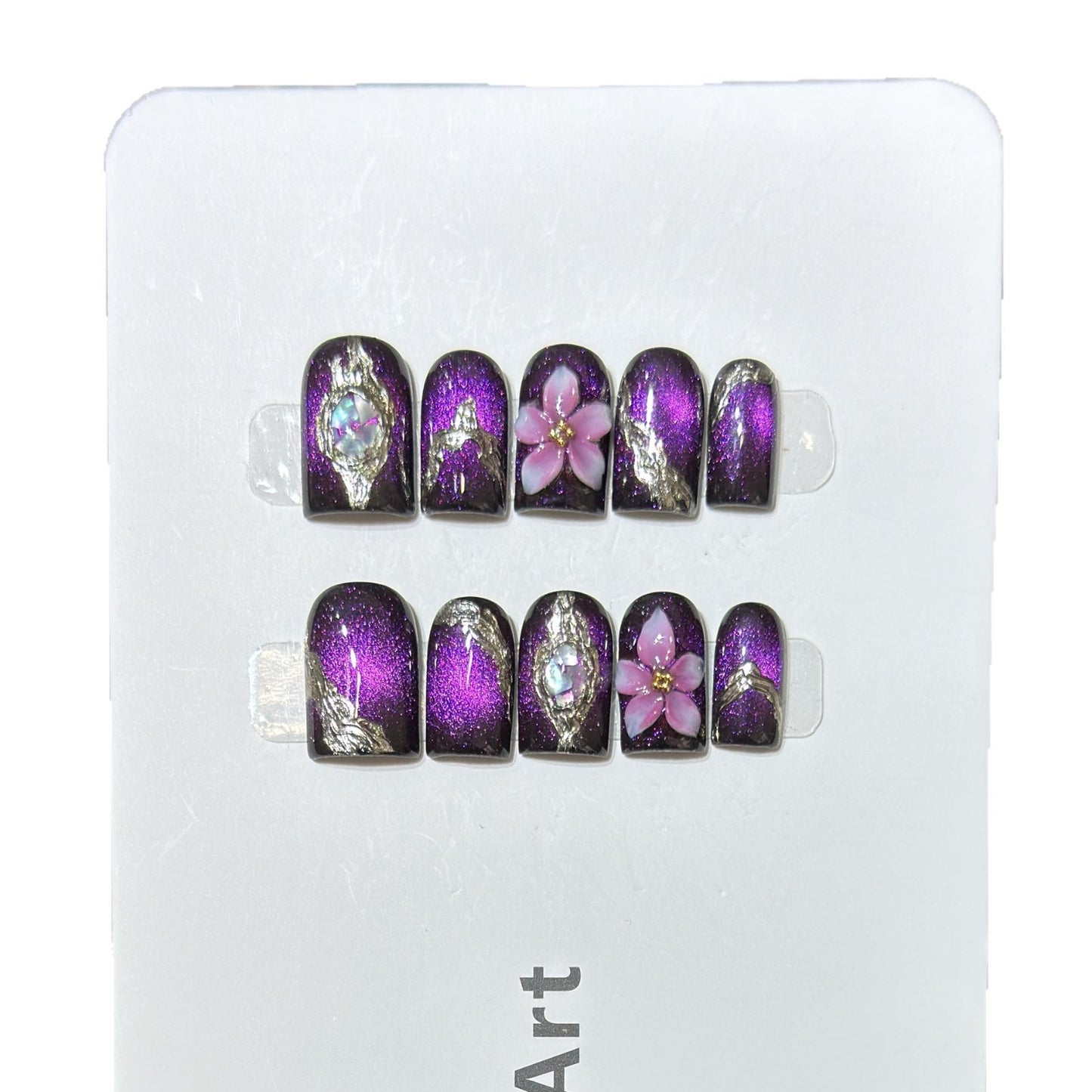 Elegantes Blumendesign Press-On-Nagelset mit Glitzerelementen Brehn