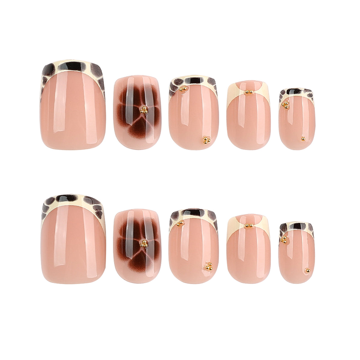 Kunstvolle Nagelverlängerungen mit elegantem Giraffenmuster und goldenen Akzenten Brehn