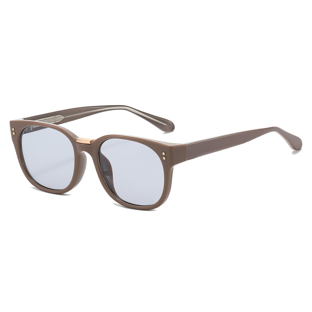 Damen modische Sonnenbrille mit transparentem Rahmen und eleganten Details Brehn