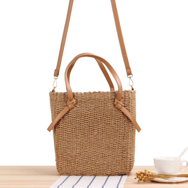 Handtasche Aus Geflochtenem Naturmaterial mit Abnehmbaren Ledergriffen Brehn