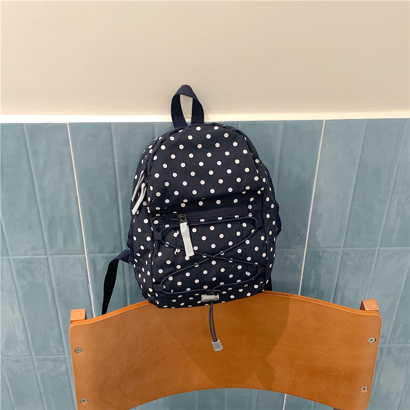 Leichter lässiger gepunkteter Rucksack