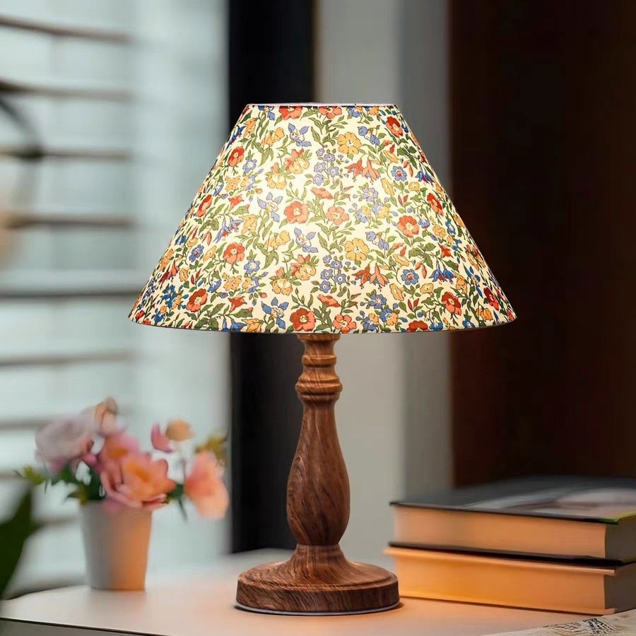 Künstlerische dekorative Tischlampe
