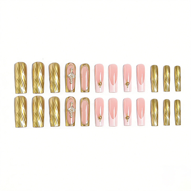 Glamouröses Kunstnagel-Set Brehn
