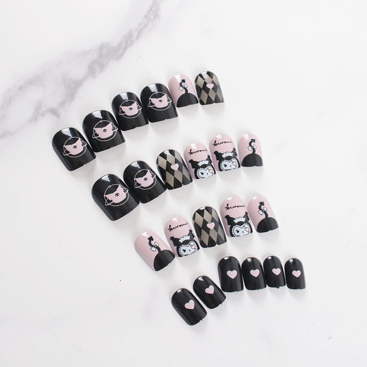 Premium Kunstnagelset mit kreativen Schwarz-Weiß-Motiven Brehn