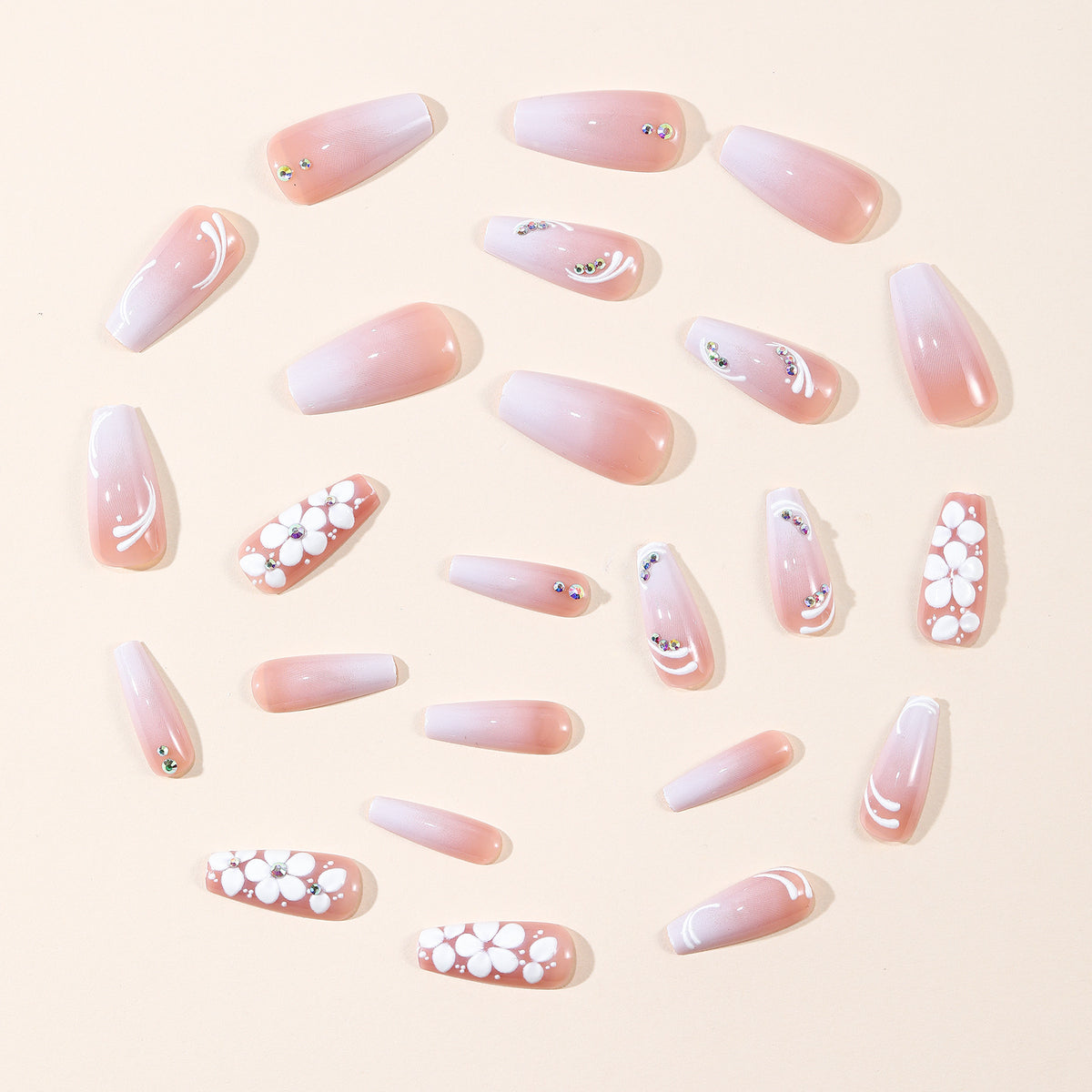 Üppige florale Acryl-Nagelkunstverlängerungen Brehn