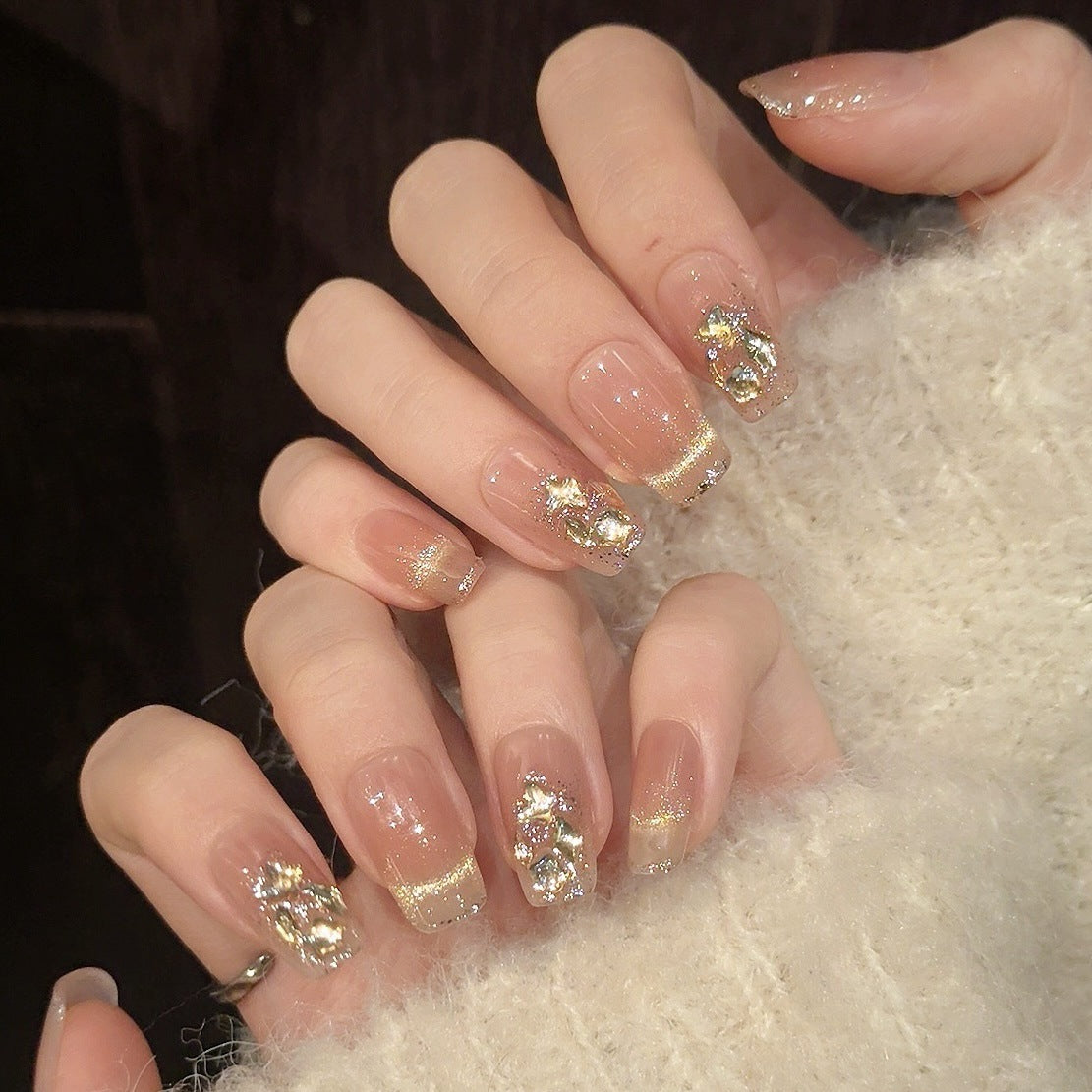Dekorative Nagelkunst