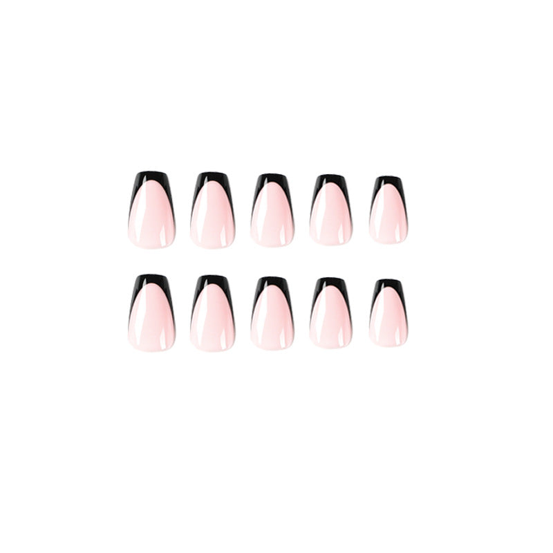 Elegante Stiletto-Nägel mit kontrastierendem French-Tip Brehn