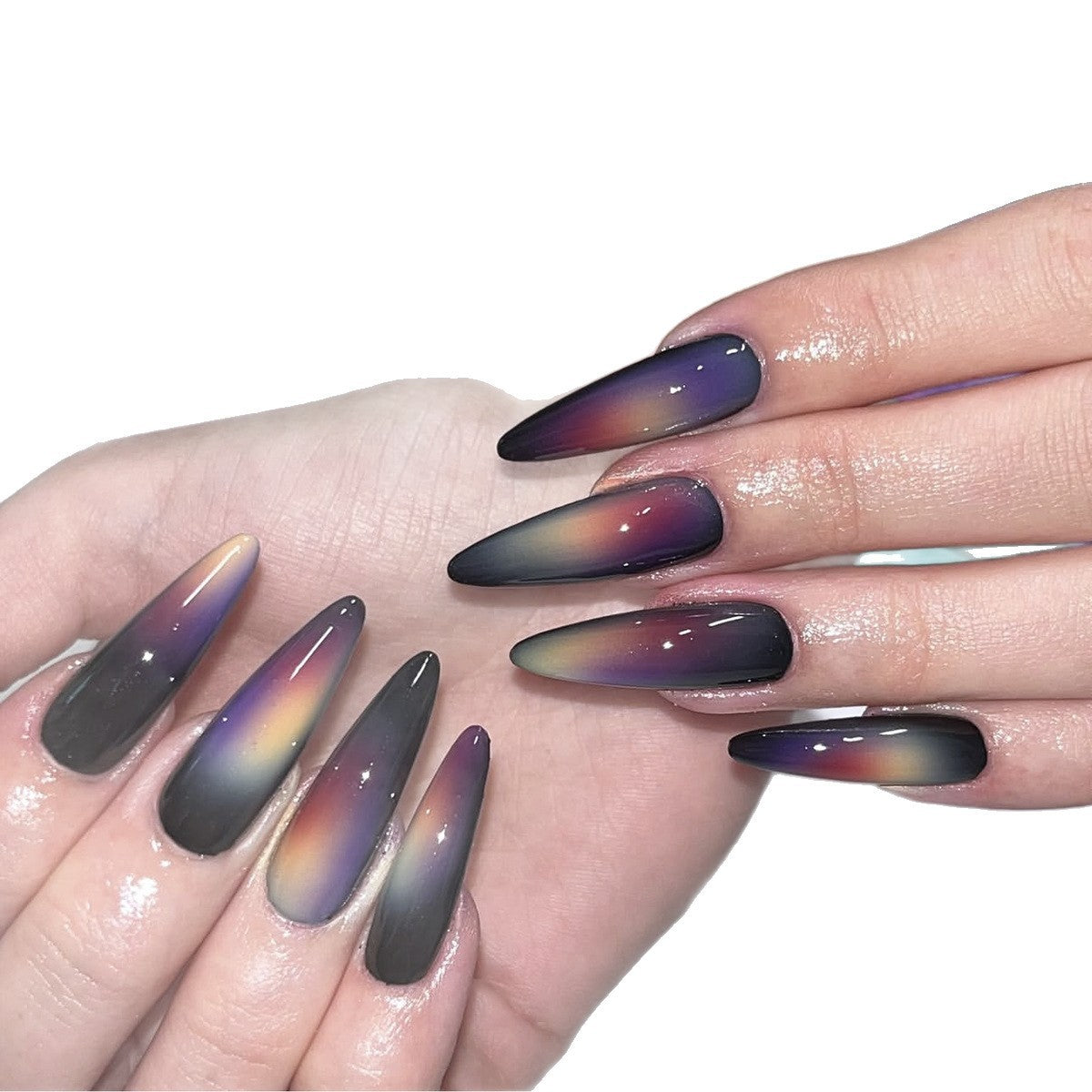 Kunstnagelset mit modernem Ombre-Effekt Brehn