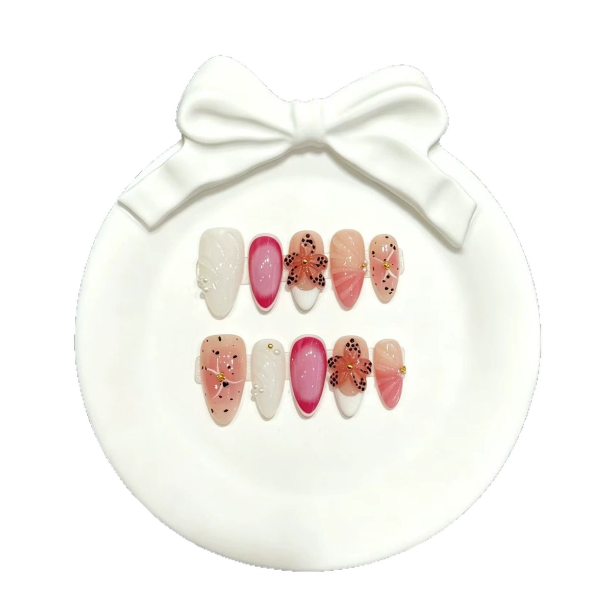 Dekoratives Press-On Nagelkunst-Set mit floralen und Edelstein-Akzenten 1791774491