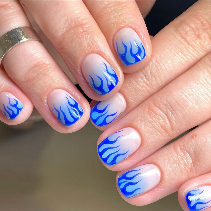 Kunstnagelset mit kreativen Flammen-Designs Brehn