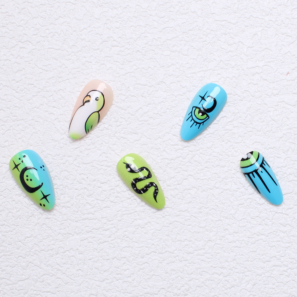 Kunstnagelset mit verspielten Tiermotiven und auffälligen 3D-Designs Brehn