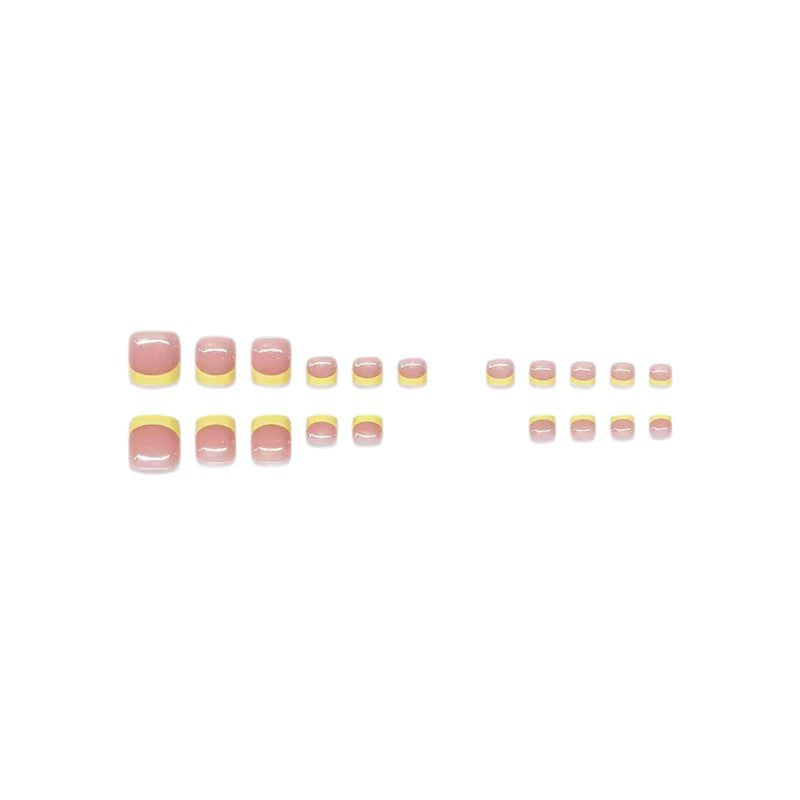 Geometrisches Nagelkunstdesign Brehn