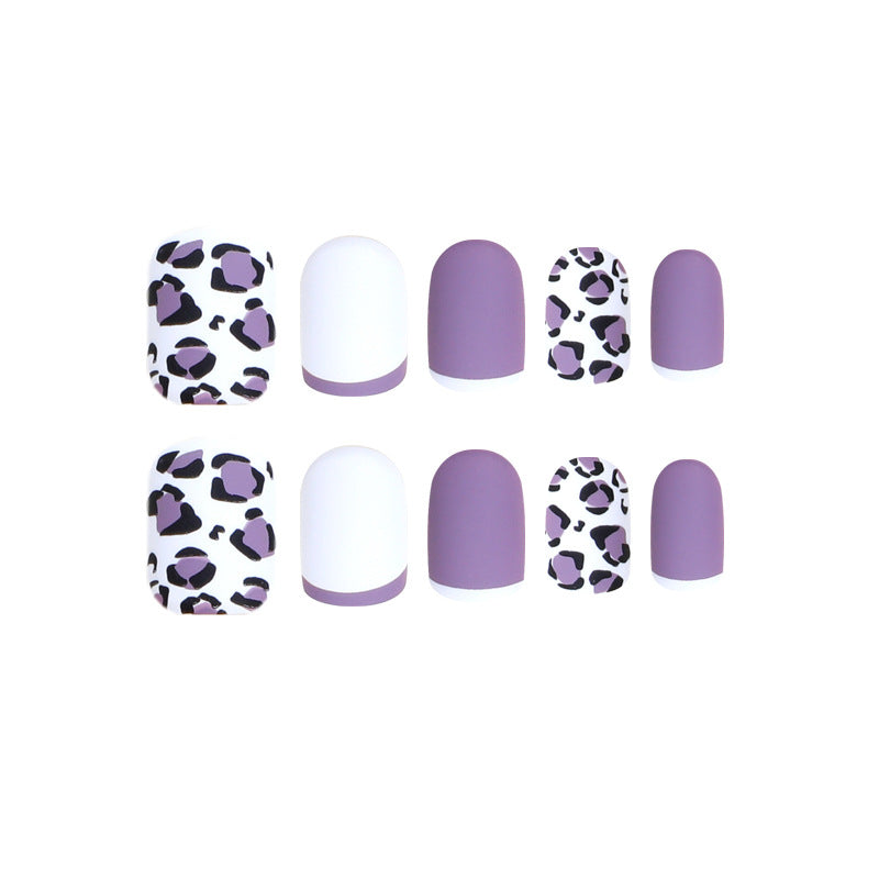 Glamouröse Nagelkunst mit eleganten Leopardenmotiven und Farbverlauf Brehn