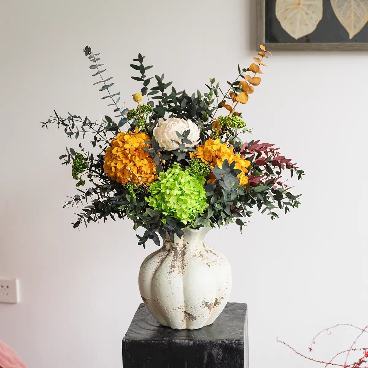 Lush Dekorative Künstliche Blumenanordnung