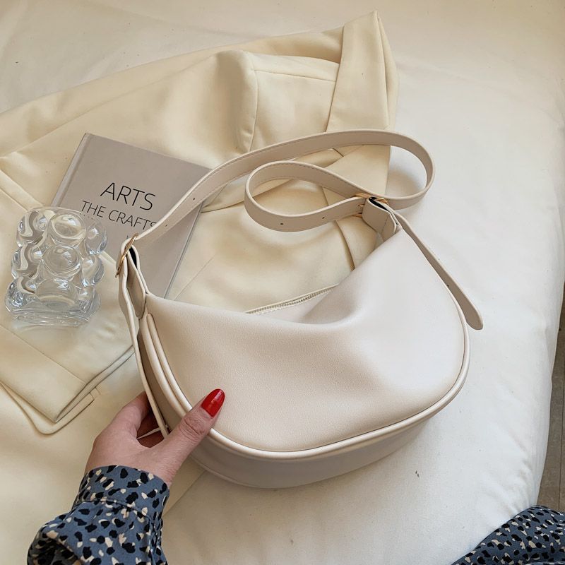 Zeitgenössische Schultertasche Brehn