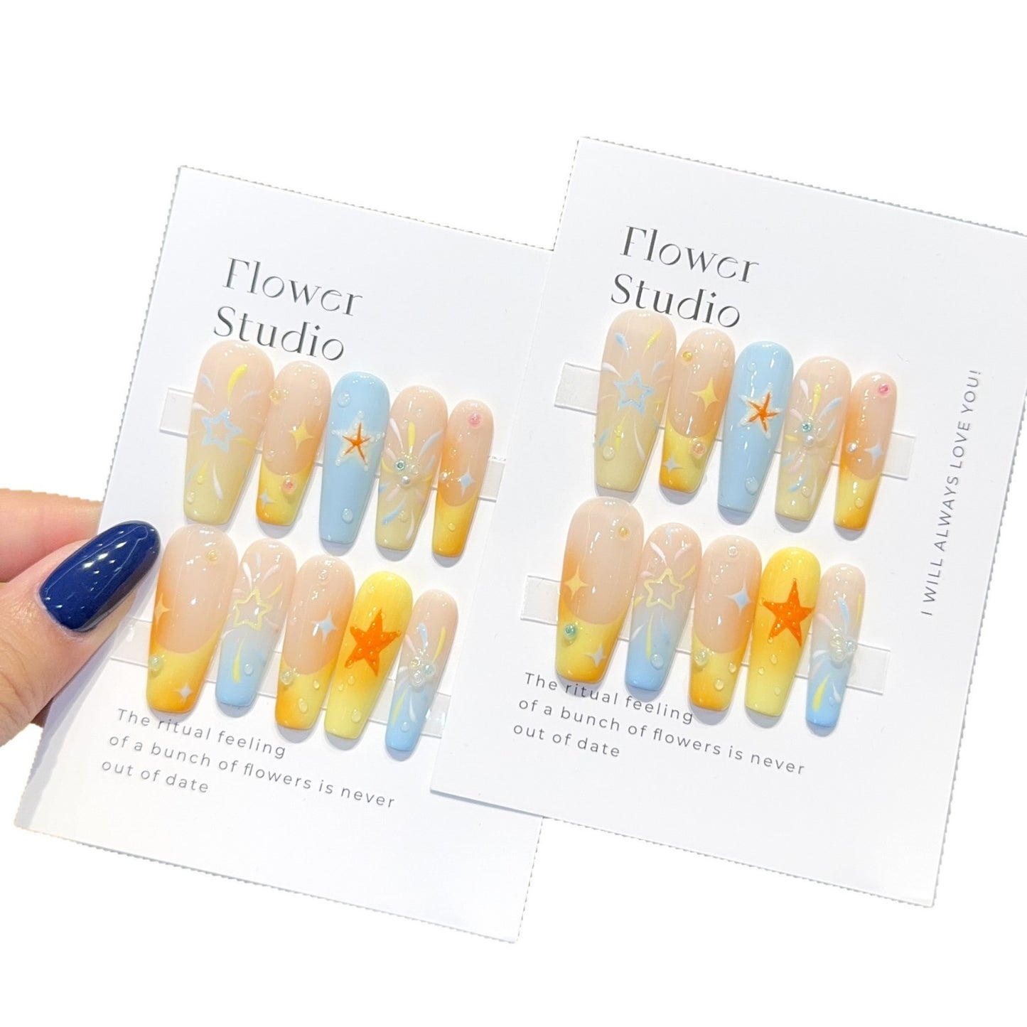 Kunstnägel Set mit Bunten Sternen und Floralem Design Brehn