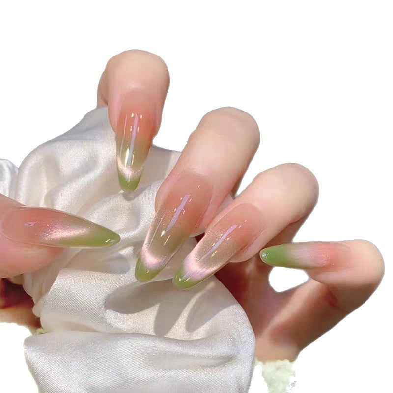 Künstlerische Press-On Nägel mit Ombre-Finish und elegantem Design Brehn