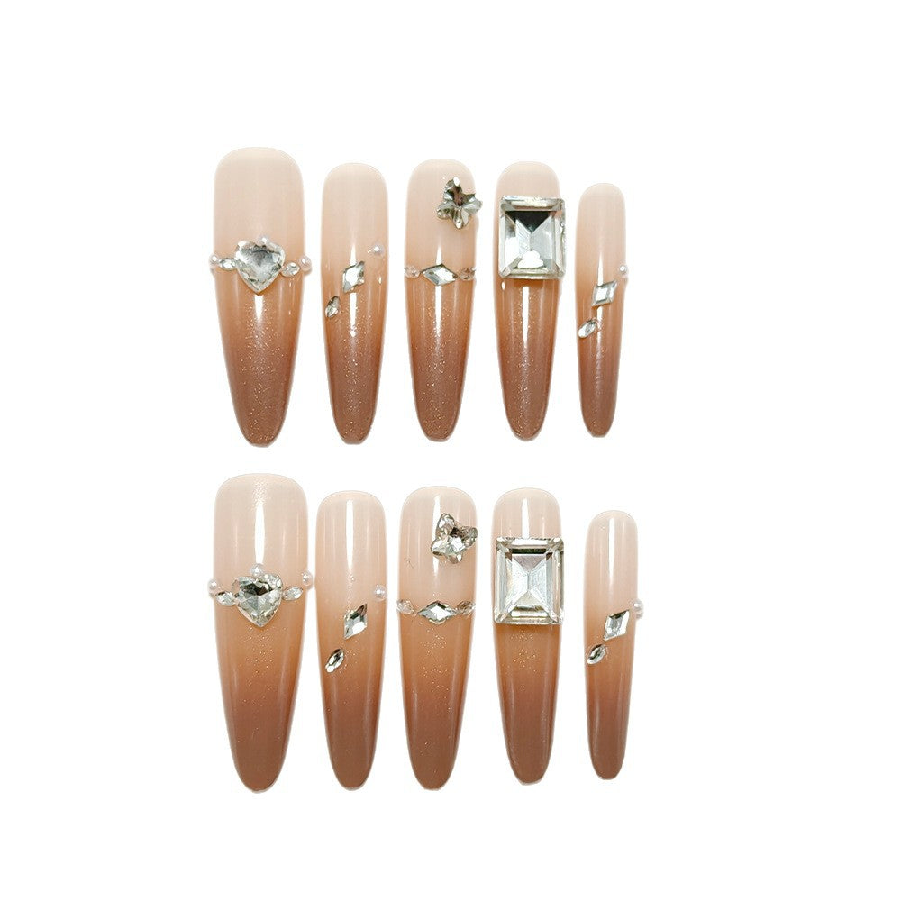 Kunstnägel Im Glitzernden Stiletto-Stil mit Luxuriösen Akzenten Brehn