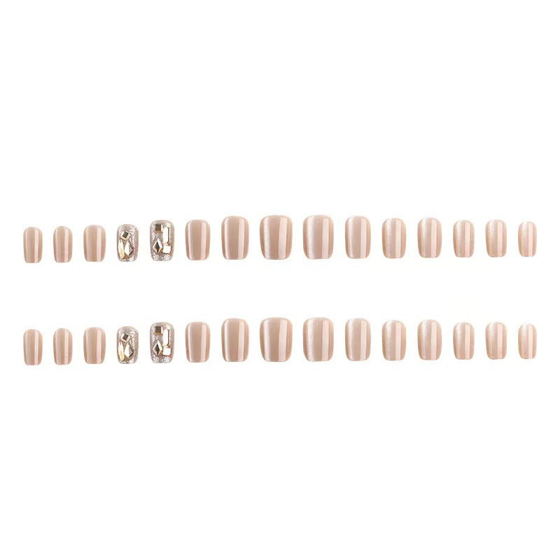 Glitter Nagelset mit luxuriösen Steinverzierungen Brehn
