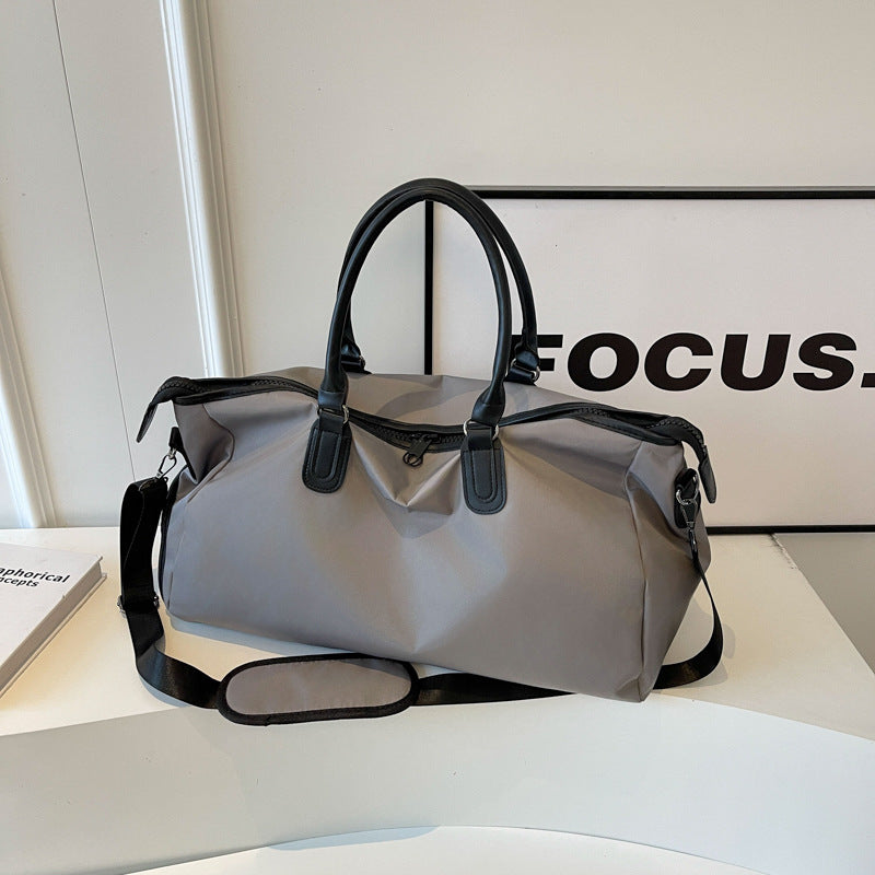 Elegant Gestaltete Reisetasche mit Multifunktionalen Innenfächern Brehn