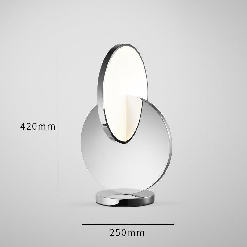 Künstlerische Tischlampe mit geometrischem Design