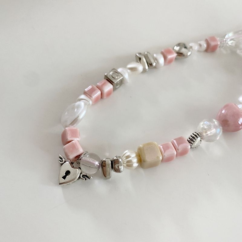 Charmantes Perlenhalsband Brehn
