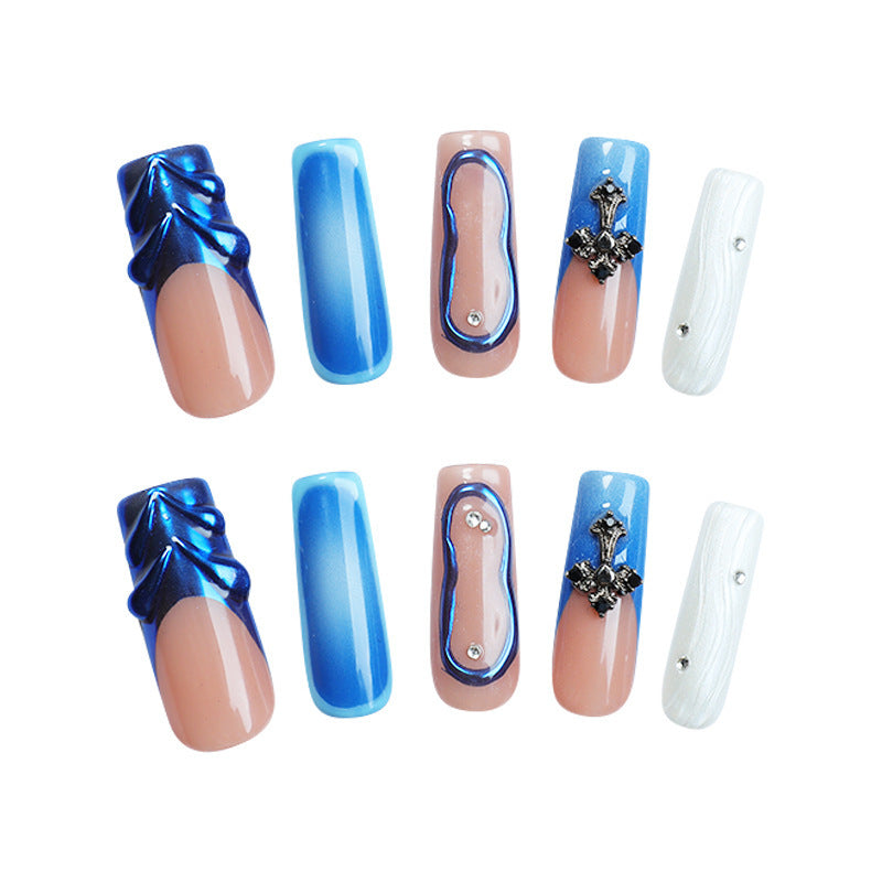 Kreatives Kunstnagelset mit glamourösen Designs Brehn