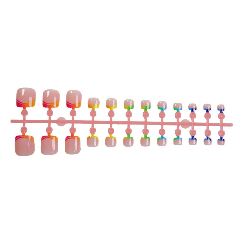 Kunstnagelset mit bunten Akzenten und stilvollem Design Brehn